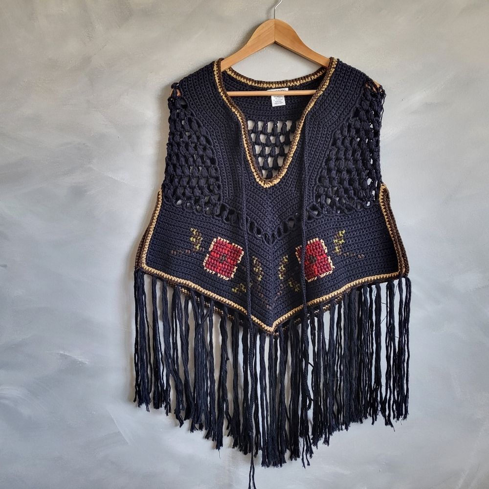 Vintage 60's Hippie Knitted Crochet Daimond Black Patch Shawl Poncho Fringe OS